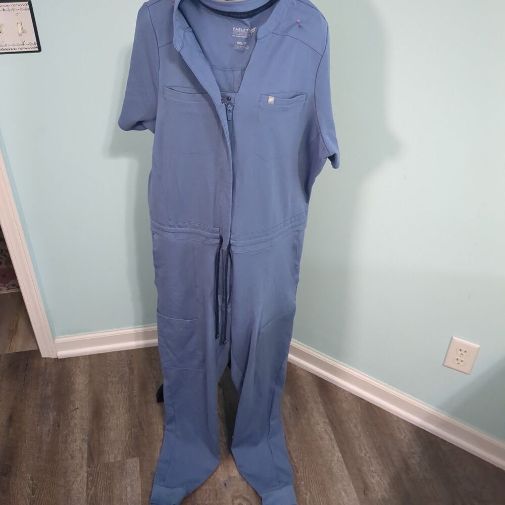 Fabletics empower Scrub jumpsuit blue 1x